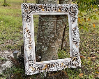 Vintage frame, picture frame, ornate frame, wall decor, wall hanging, french decor, shabby chic decor, Nordic french, hand painted frame