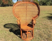 Wicker fan chair, peacock chair, 1970s chair, wicker chair, rattan chair, boho decor, natural, wicker furniture, porch decor, vintage chair,