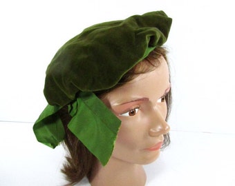 Vintage Berret, green Hat, OOAK hat, Vintage Hat, Velvet Hat,