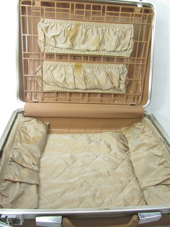 FORECAST LUGGAGE, Retro Luggage, Hard Case, Travel Bag, Dog Bed View 4