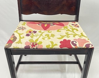 Vintage Vanity Bench, Vanity Chair, Makeup Chair, Art deco decor, wood bench, whimsical decor, sewing chair, bench, bed bench, wood chair