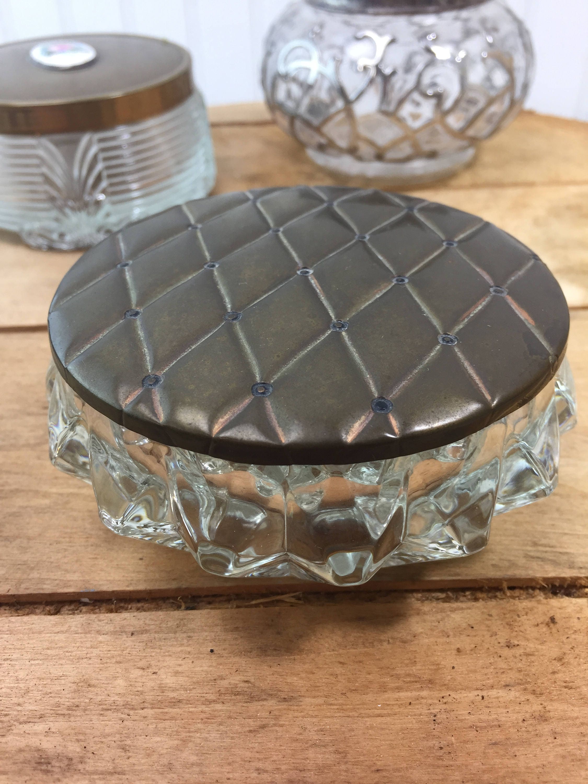 ガラス銀蓋　小物入れ　ケースpowder dish銀製 SILVER 約78g ガラス銀蓋 小物入れ ケースpowder dish銀製 SILVER 約78g