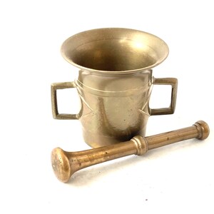 Brass Mortar and Pestle, herb grinder, masher, kitchen  decor, Medicine, Pharmacy, Druggists,