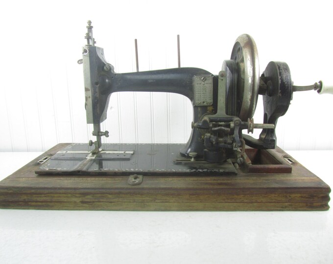 Vintage Sewing Machine, Crank Sewing Machine,black, Victorian, Antique ...