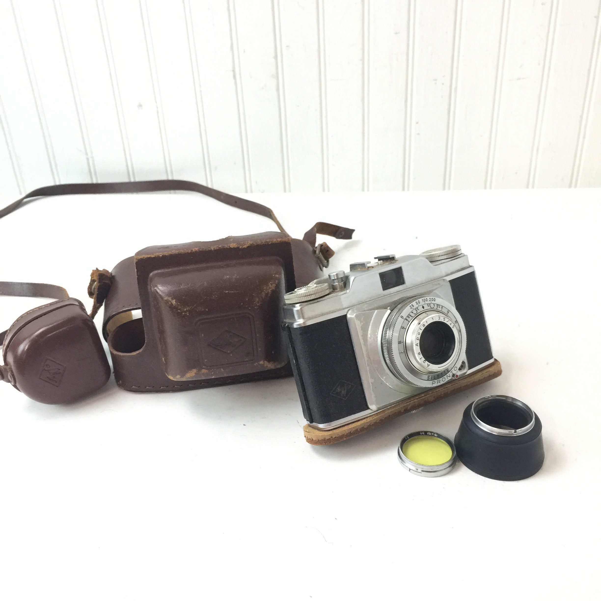 MADE IN GERMANY 35mm アンティークフィルムカメラ Antique box camera-Made in Germany. Vintage camera | eBay