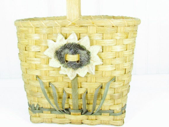 Vintage purse, wicker purse, basket,straw purse,ha