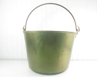 cubo de latón antiguo, cubo de latón, latón antiguo, latón americano, latón forjado, cubo antiguo, cubo de lata,