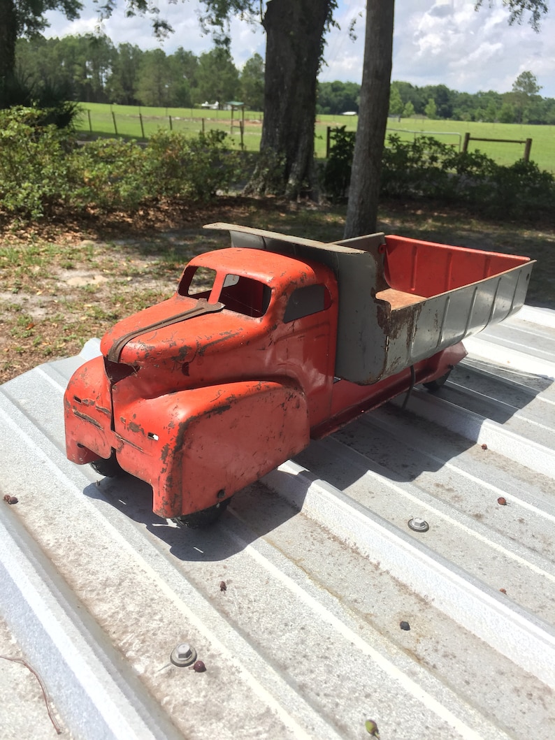 Red Metal Truck Vintage Toy Dump Truck collectible toy metal truck