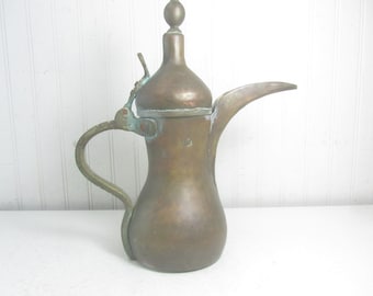 ANTIQUE COPPER PITCHER, Copper jug, Hand Hammered Copper, French country jug, farmhouse decor, copper teapot,