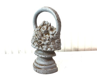 Antique cast iron, iron door stop, flower basket, bouquet, home decor, farmhouse decor iron figurine,vintage decor,metal doorstop, gift