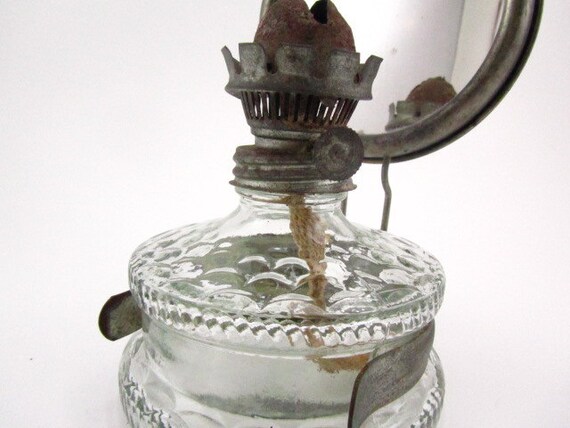 Oil lamp with mirror deals