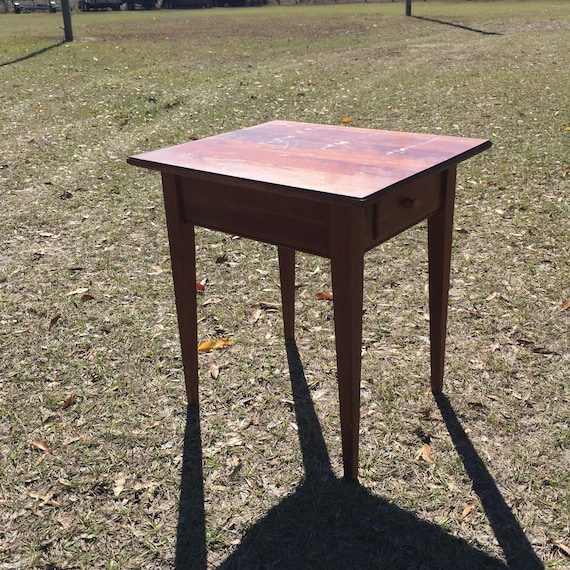Vintage Side Table Shaker Style Wood End Polska Vintage Side Table Shaker Style, Antique Shaker End Table