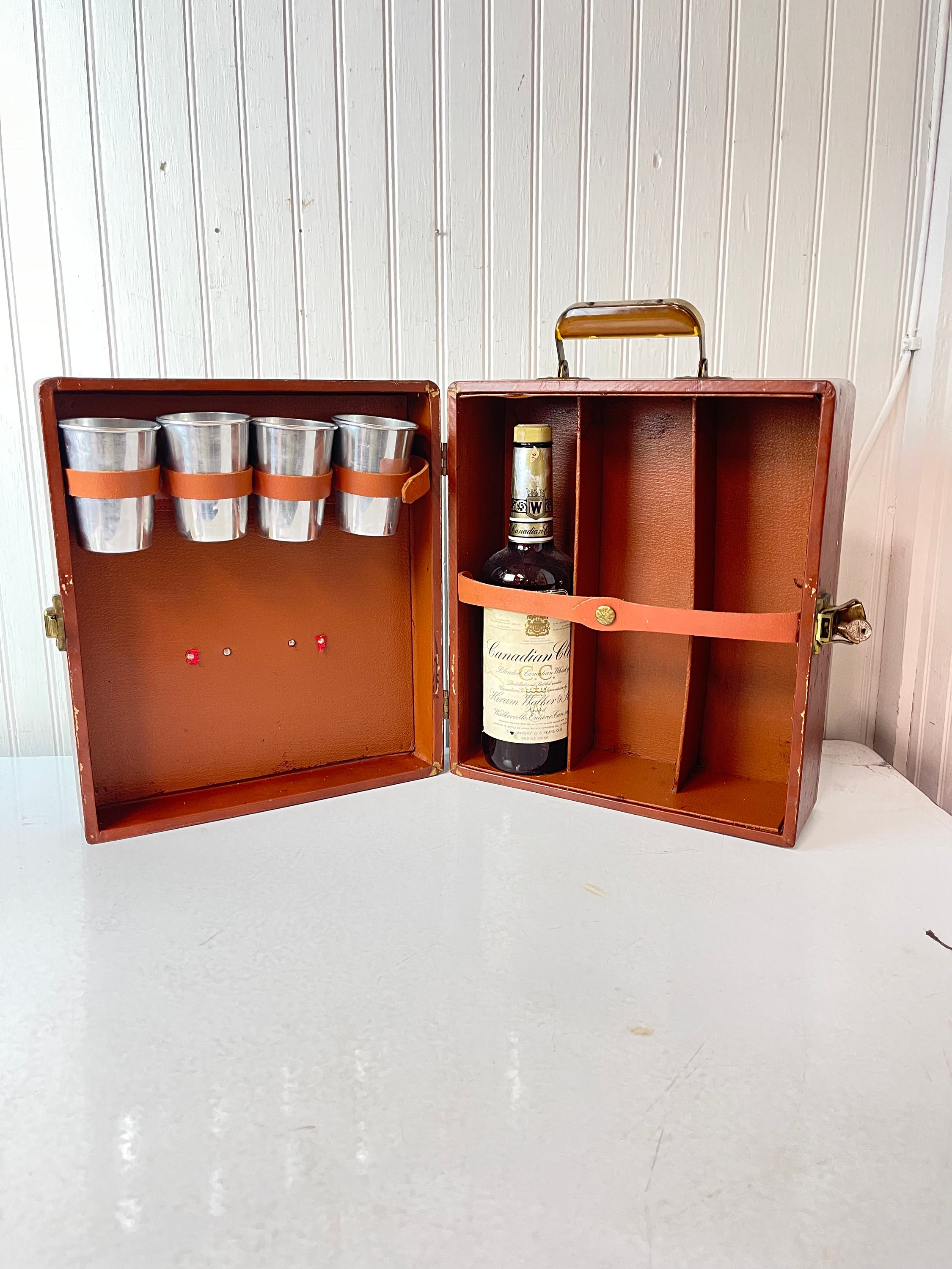 Whisky Case Bar Set