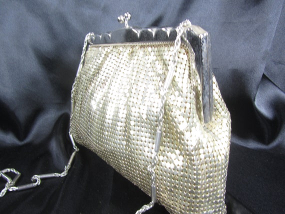 Vintage Whiting and Davis Purse, Vintage Gold Mes… - image 2