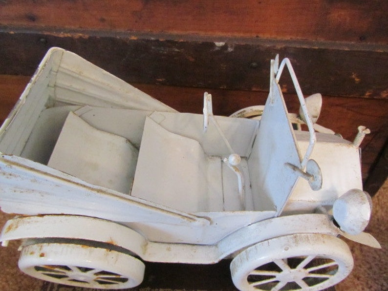 Vintage Tin Car Music Box, White Car, Car Model, Metal Car, Shabby Chic, Rust image 4