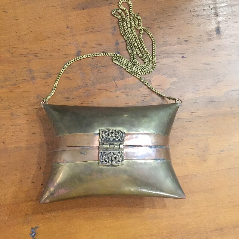 Vintage purse, mini purse, India purse, metal purse, brass purse, brass accessories, fashion accessories, brass jewelry, ornate purse image 9