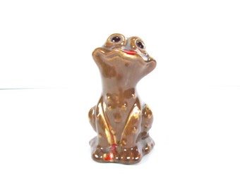 FROG FIGURINE, Ceramic Frog, Whimsical, Nick Knack, Figurine