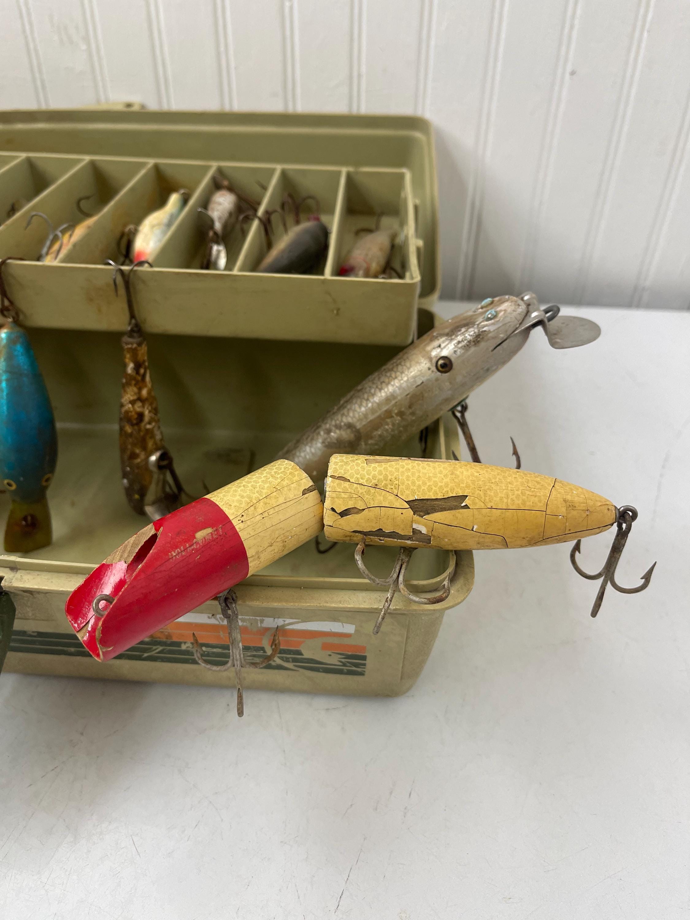 Vintage Fishing Lures, Vintage Tackle Box, Vintage Lures,fishing Box, 1970s  Tackle Box, Fishermen Gift, Photo Prop, Tackle Box, - Etsy