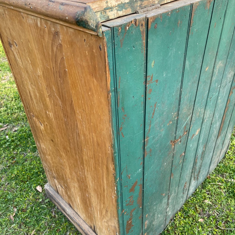 Antique large Ice Box, Pine Ice Box, tin lined ice box, Farmhouse Decor, Unique TV stand, home bar cabinet, wood cooler, rustic primitive image 10