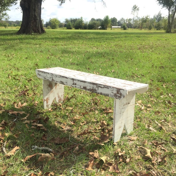 Distressed white 2024 entryway bench