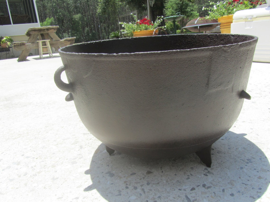 ANTIQUE CAST IRON Cauldron Wash Pot Footed Pot Vintage Etsy