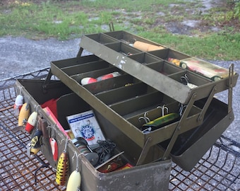 Vintage UMCO Aluminum 3-tiered Tackle Box - Model 103A - Filled W/ Vintage  Tackle, Hooks, Lures, Weights Deep Bottom Compartment - Etsy
