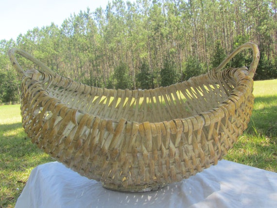 Vintage  Basket, Wicker Basket, gathering basket, wicker basket,Willow basket, wood handle,serving basket, French farmhouse,vintage wicker