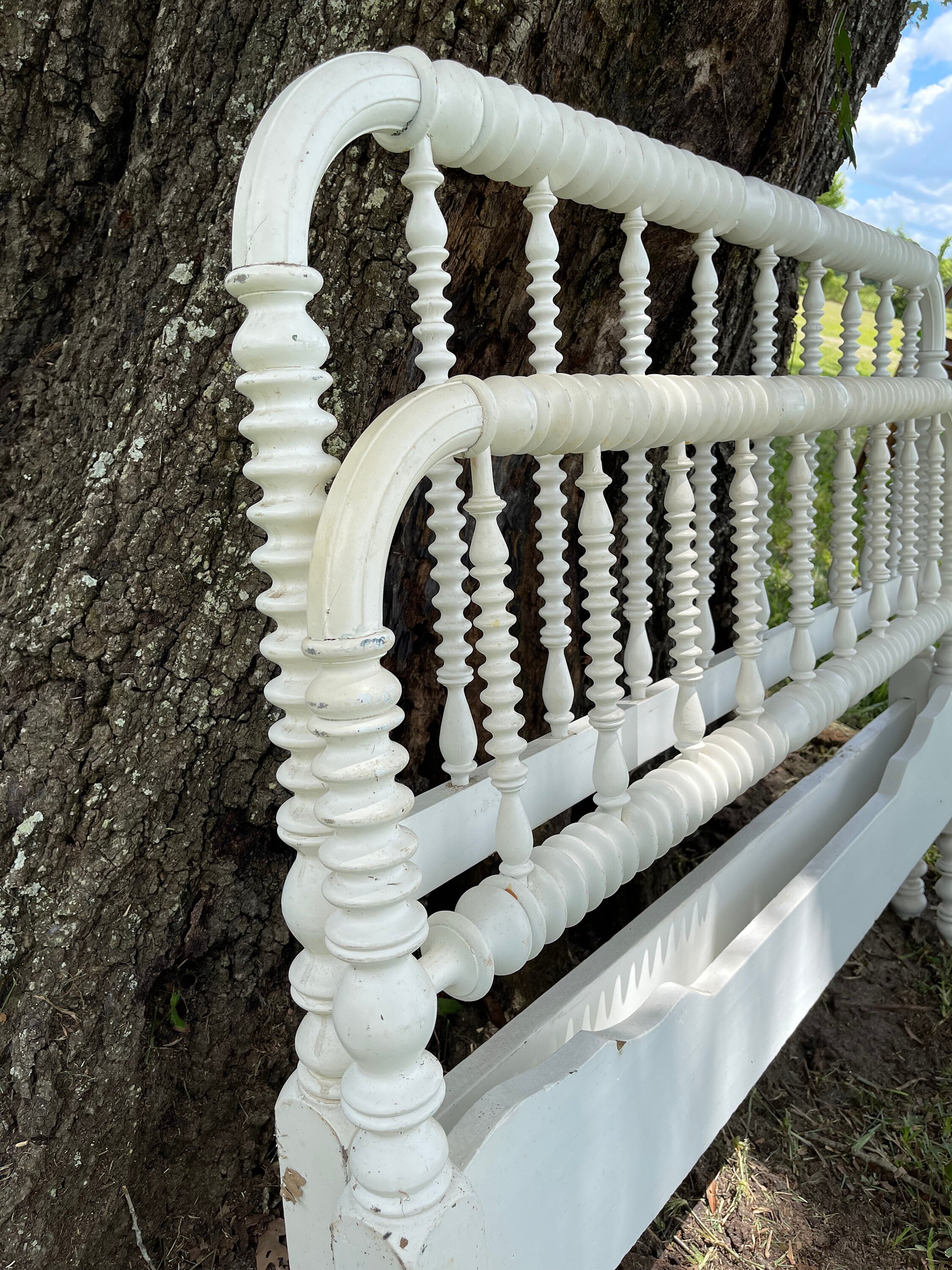 Antique White Wood Bed Full Size Bed Farmhouse Spool Bed Etsy
