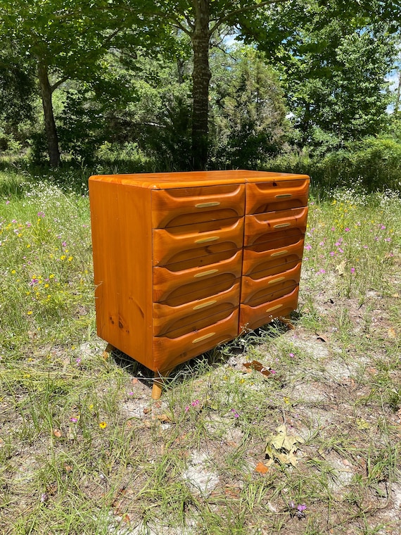 Vintage Chest of Drawers,franklin Shockey Sculptured Pine, Vintage