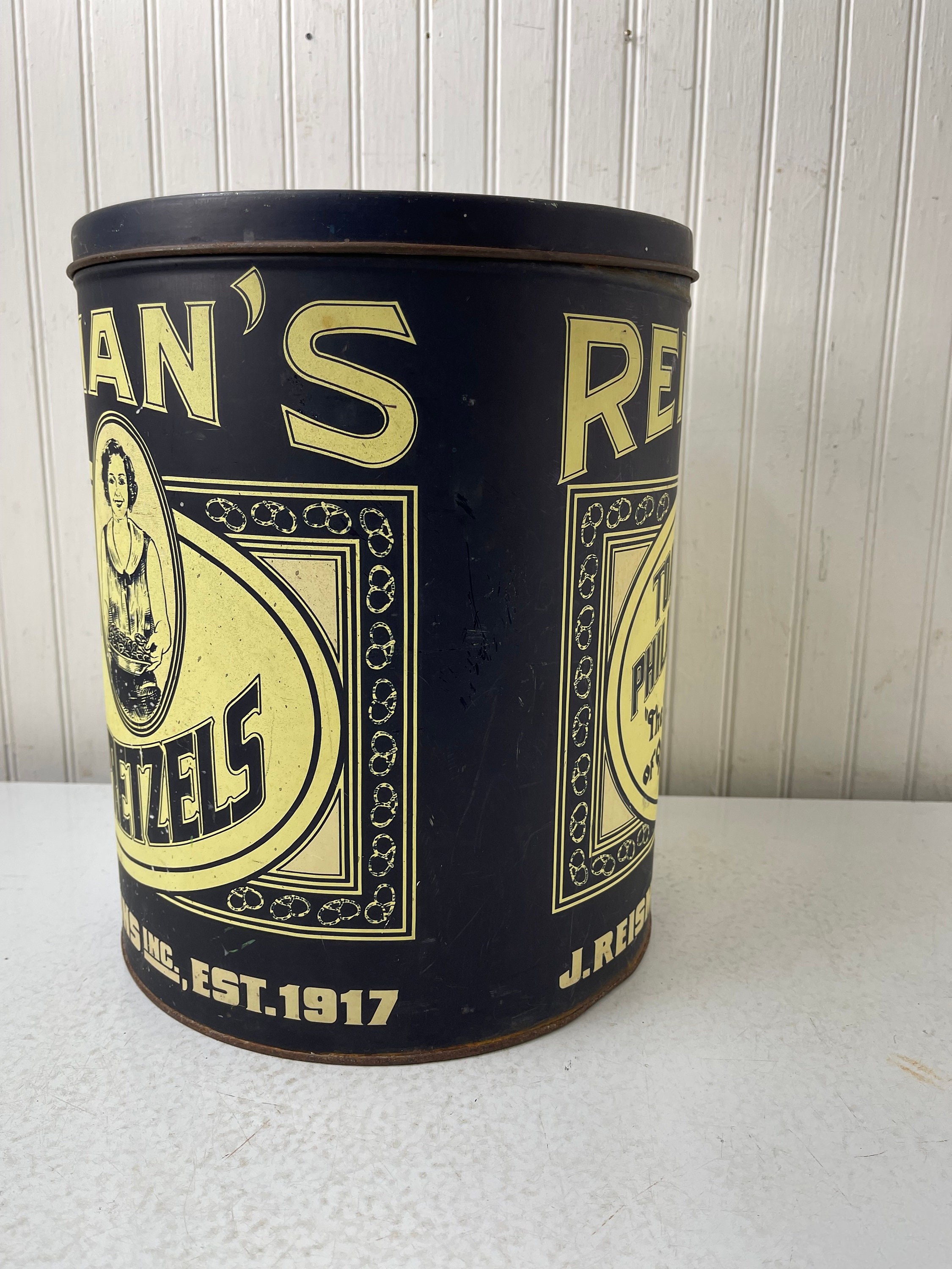 Antique Reisman Pretzel Can,vintage Advertising, Large Can, Metal 
