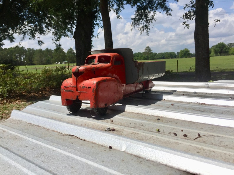 Red Metal Truck Vintage Toy Dump Truck collectible toy metal truck