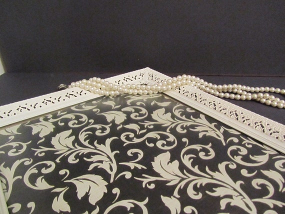 Picture frame, shabby chic frame, metal frame, white frame, photo frame, filigree, black, vintage frame