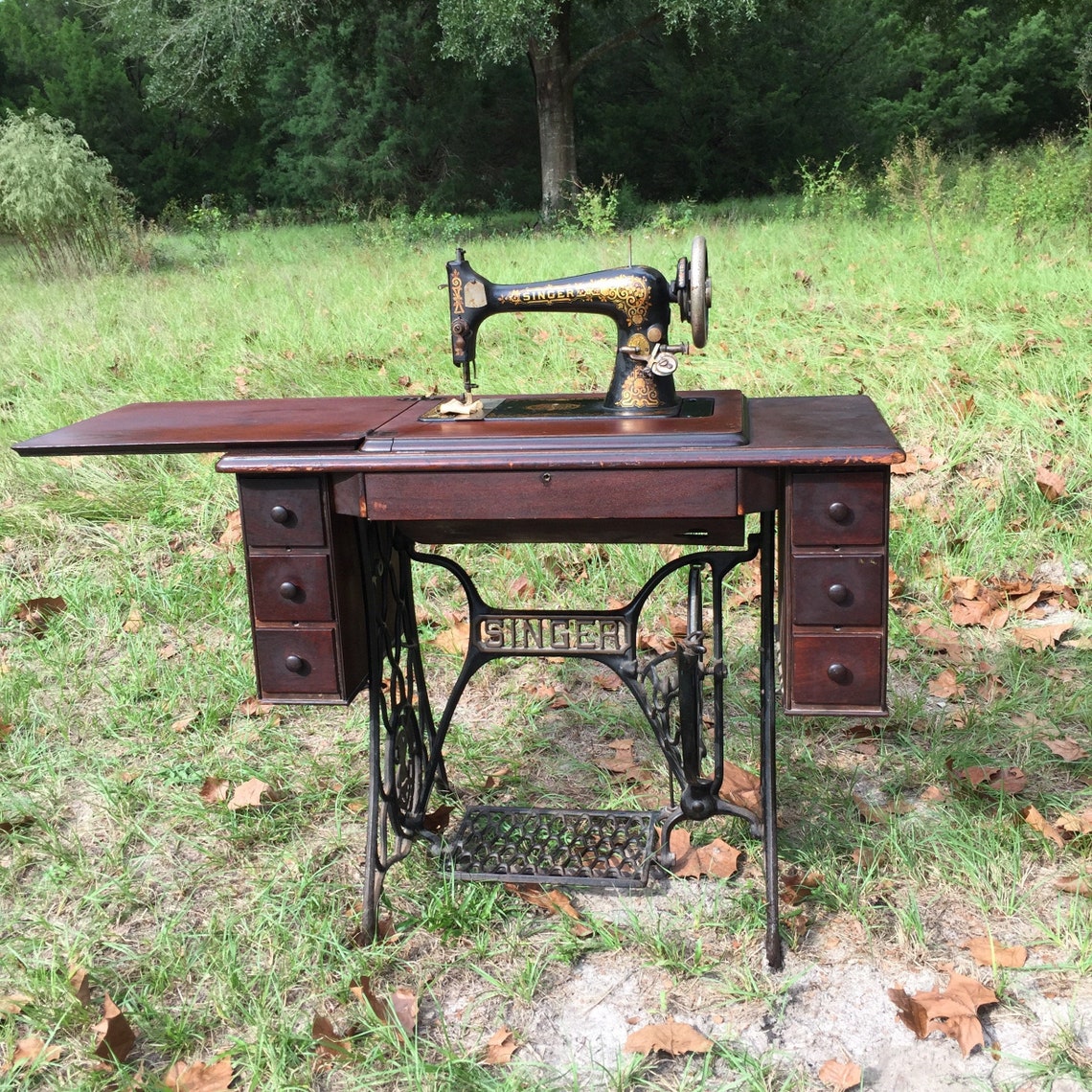 vintage singer sewing machine models