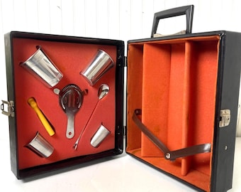 TRAVEL BAR SET, vintage Bar case, wine box, Bar Set, Vintage Portable Bar, black case, liquor, Gift, wine set, bar box, mid century, retro