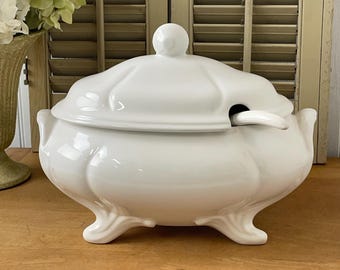 Soup tureen, Loucarte white soup tureen, made In Portugal, bowl, serving bowl, ladle