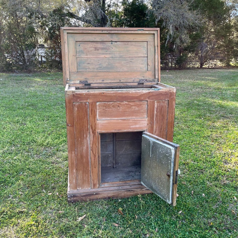 Antique large Ice Box, Pine Ice Box, tin lined ice box, Farmhouse Decor, Unique TV stand, home bar cabinet, wood cooler, rustic primitive image 8