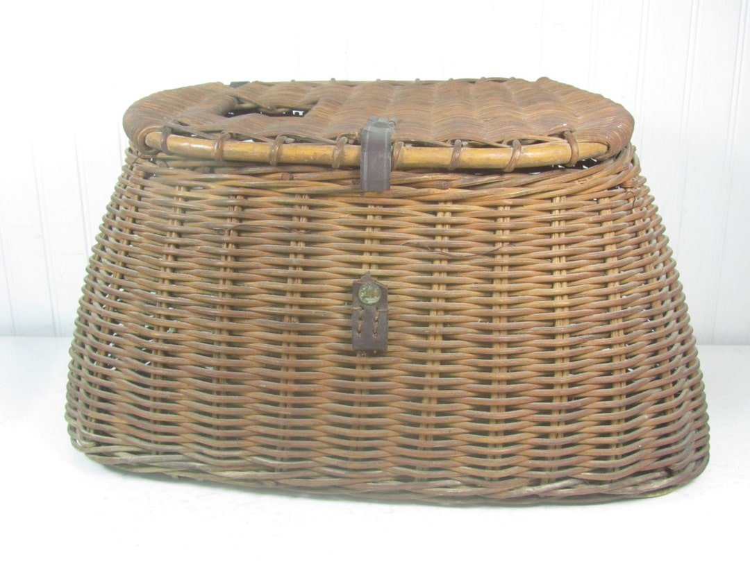 Antique Creel Basket, Vintage Fishing Basket,1930s Decor, Fishing