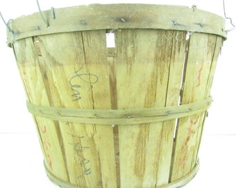 Basket, fruit basket, farm item, gathering basket, orchard basket, wood container, vegetable basket