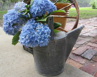 VINTAGE WATERING CAN, metal can, rustic wedding, farmhouse decor, planter,