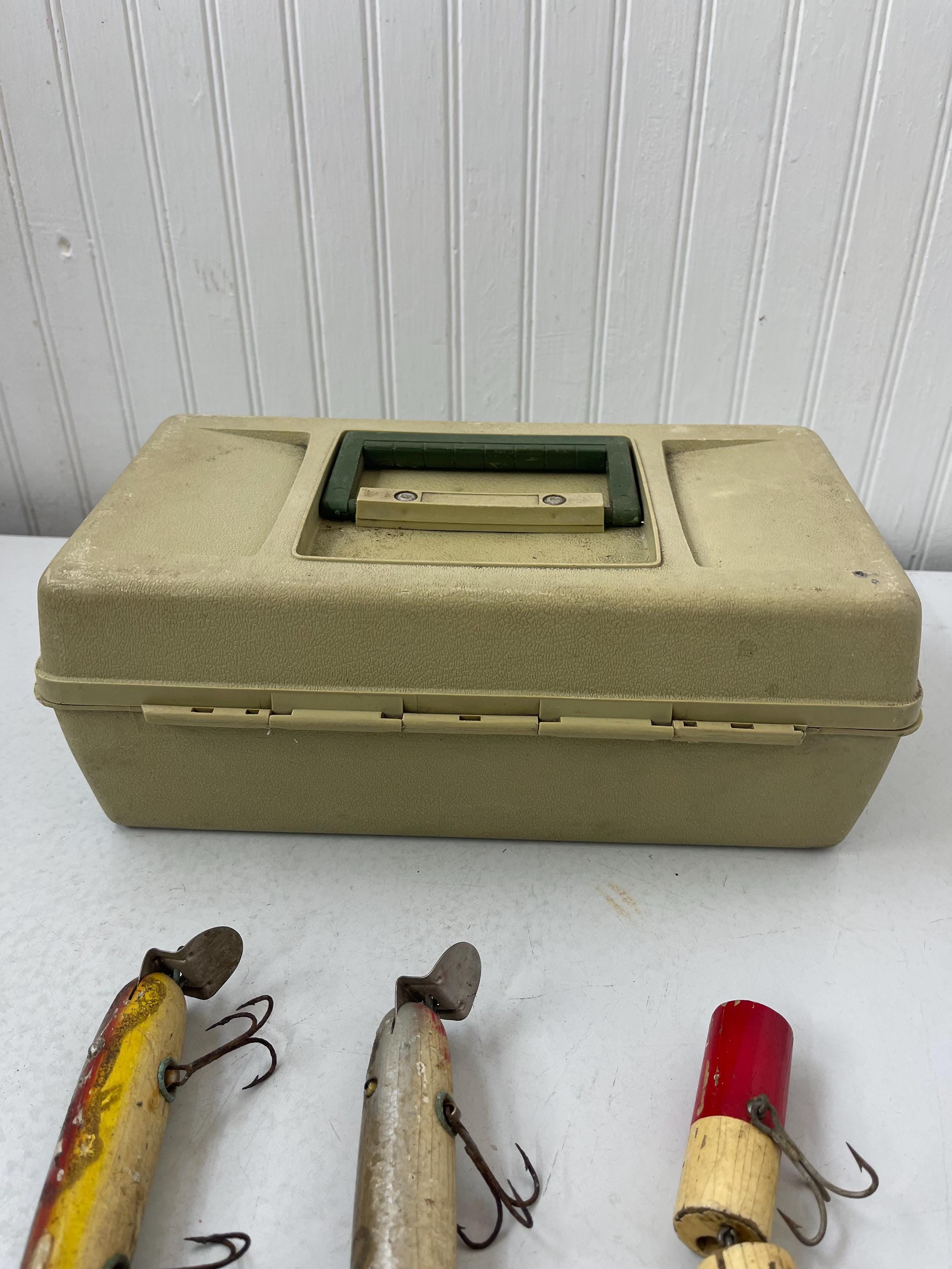 Vintage Fishing Lures, Vintage Tackle Box, Vintage Lures,fishing Box, 1970s  Tackle Box, Fishermen Gift, Photo Prop, Tackle Box, - Etsy