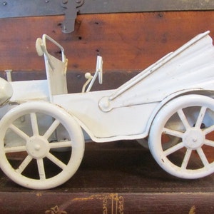 Vintage Tin Car Music Box, White Car, Car Model, Metal Car, Shabby Chic, Rust image 5