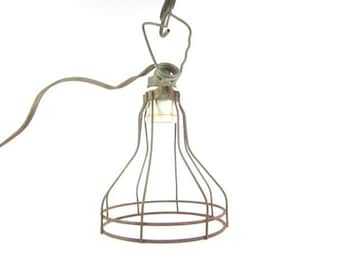 Vintage lamp, vintage light, industrial light, shop light, metal light, wire light, hanging light, clamp light