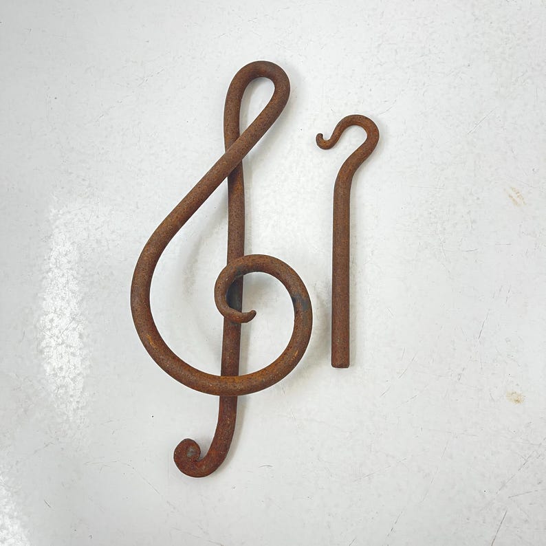 Rusty Clef Note Antique Dinner Bell, Treble Clef, Music Note Dinner Bell, Whimsical ...