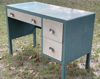 Simmons metal desk deals