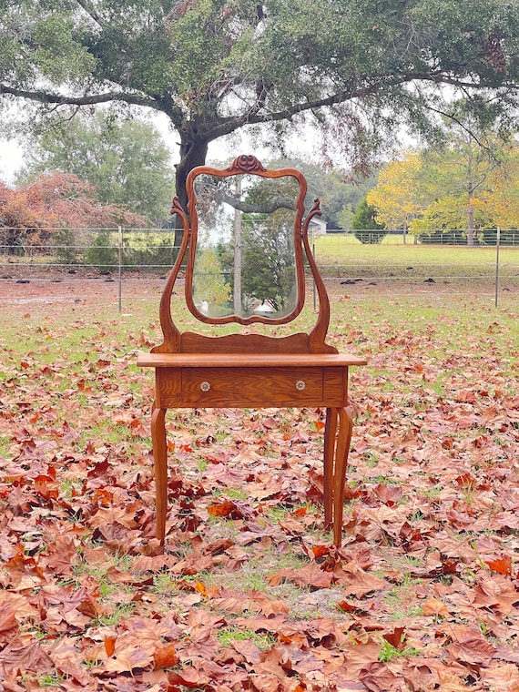 Antique oak dressing table with mirror discount