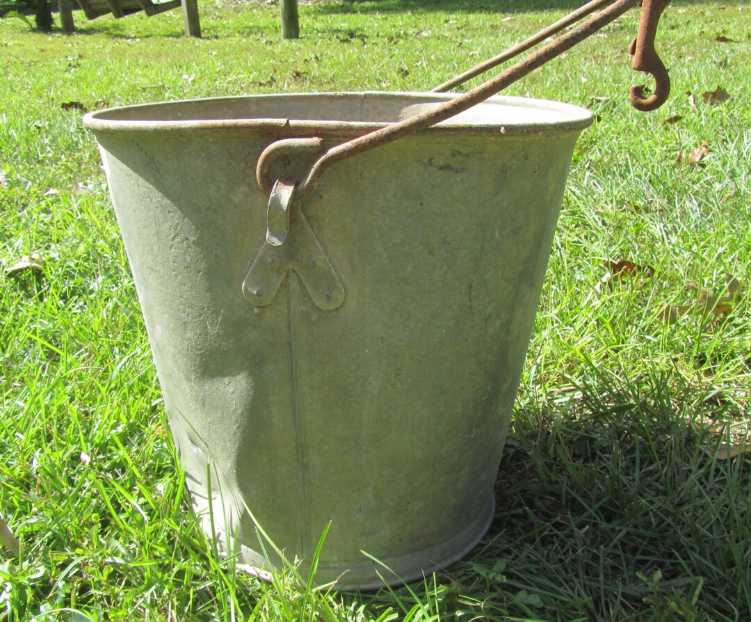 VINTAGE BUCKET, Galvanized Bucket, Rustic Bucket, Pail, Feed Bucket