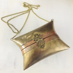 Vintage purse, mini purse, India purse, metal purse, brass purse, brass accessories, fashion accessories, brass jewelry, ornate purse image 5