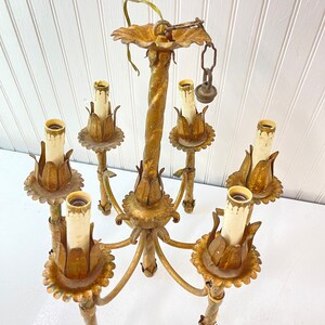 Vintage hanging light, vintage Chandelier, gold gilt,brass light,italiantole, gothic decor,hanging light, antique lighting,vintage Lighting imagem 6