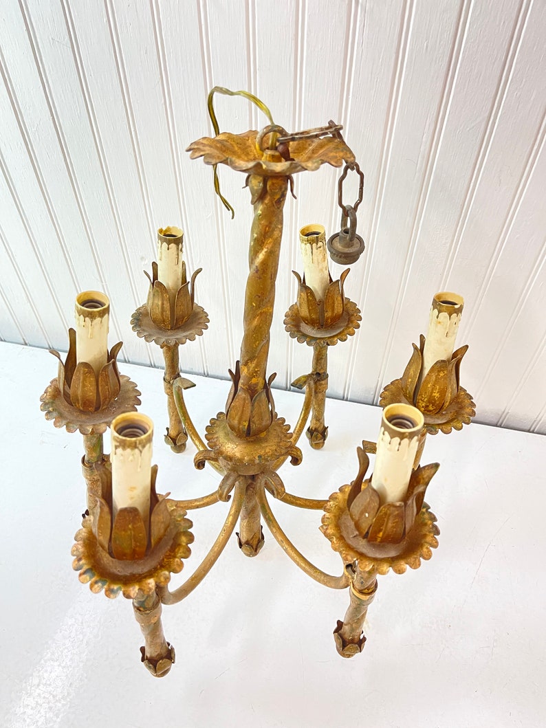 Vintage hanging light, vintage Chandelier, gold gilt,brass light,italiantole, gothic decor,hanging light, antique lighting,vintage Lighting imagem 6