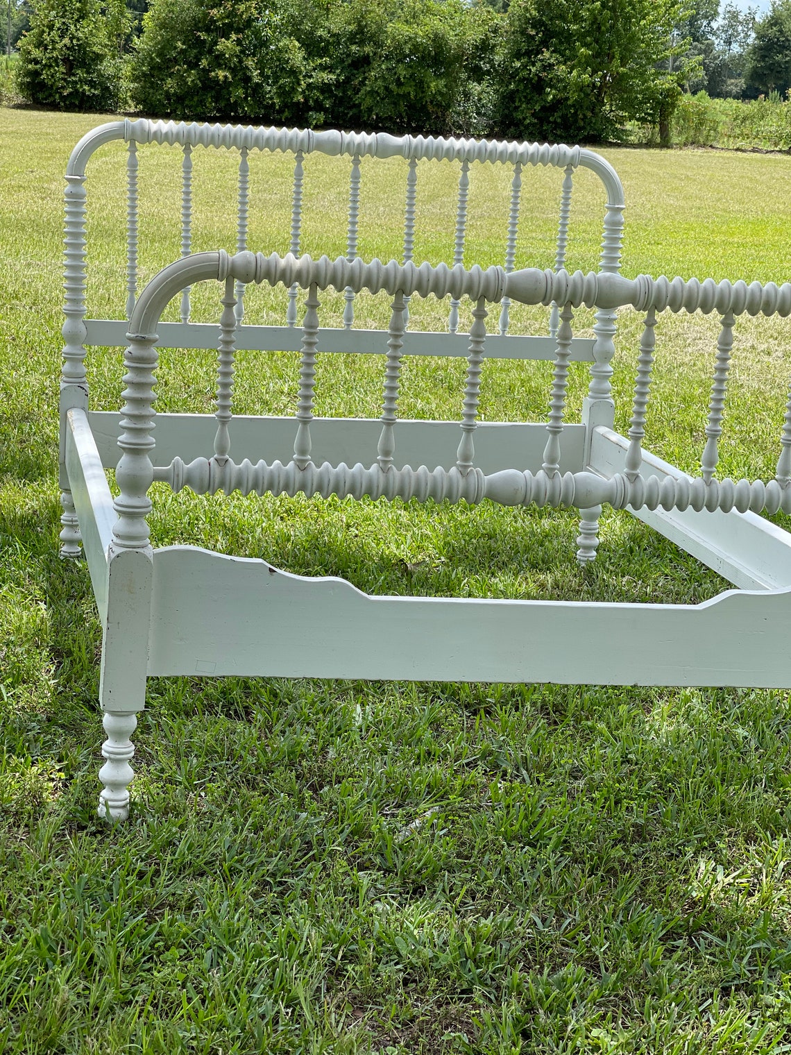 Antique White Wood Bed Full Size Bed Farmhouse Spool Bed Etsy